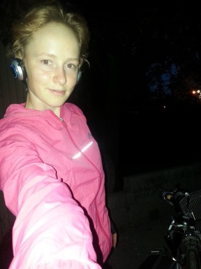 Очень старалась вернуться с велопрогулки до темна, но слегка увлеклась